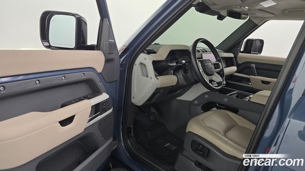 Land Rover Defender 110 D250 SE, 2023