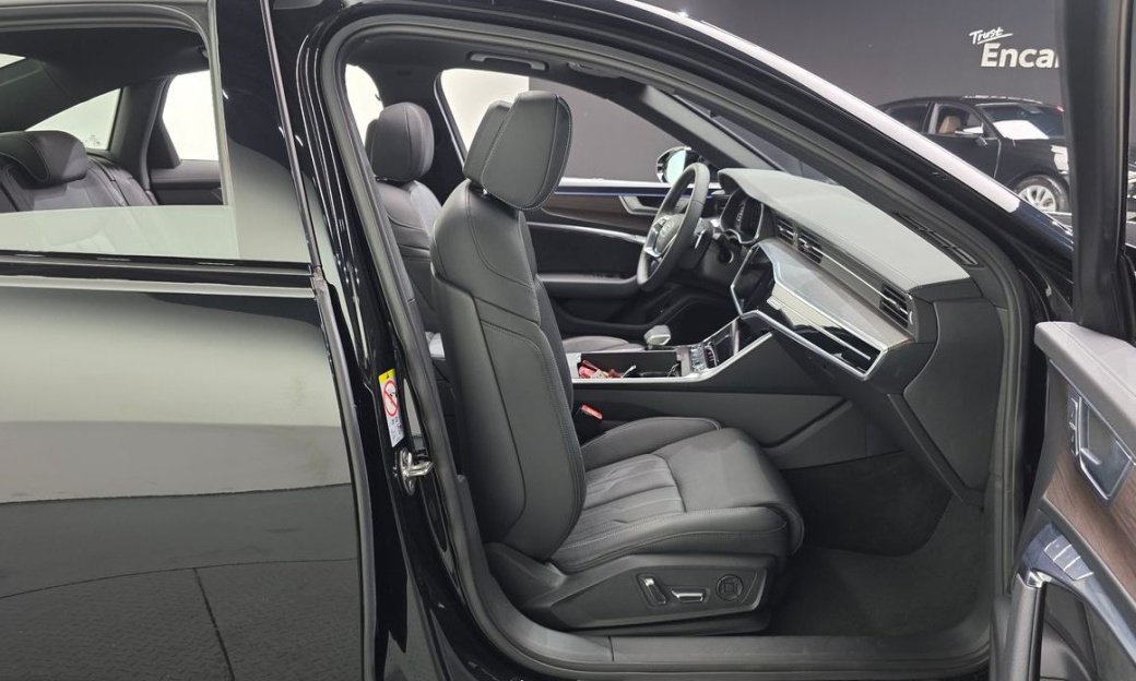 Audi A6 45 TFSI Quattro Premium, 2025