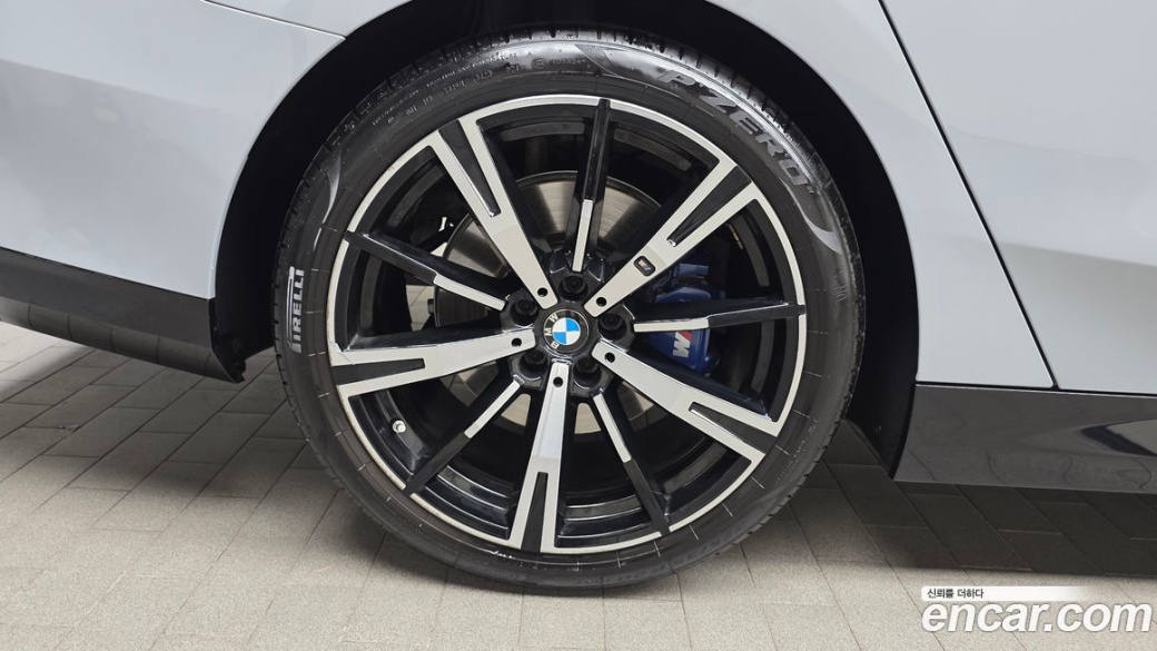 BMW 5-Series 530i xDrive M Sport, 2024