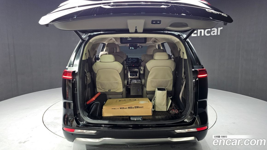 Kia Carnival 9-Seater Hi-Limousine(Special Vehicle), 2022