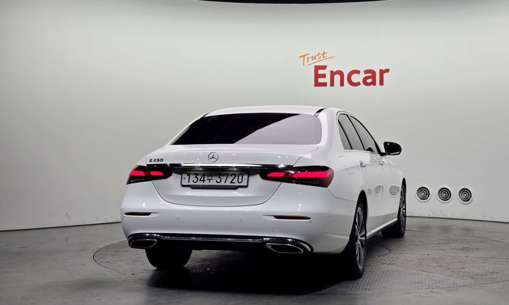 Mercedes-Benz E-Class E250 Avantgarde, 2022