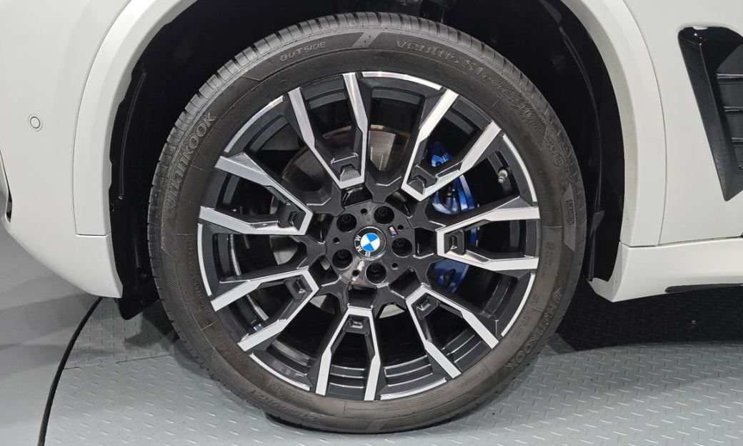BMW X5 xDrive 40i M Sport, 2025
