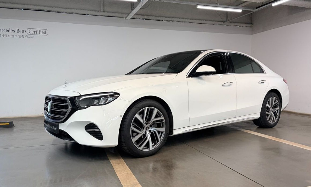 Mercedes-Benz E-Class E220d 4MATIC Exclusive, 2024