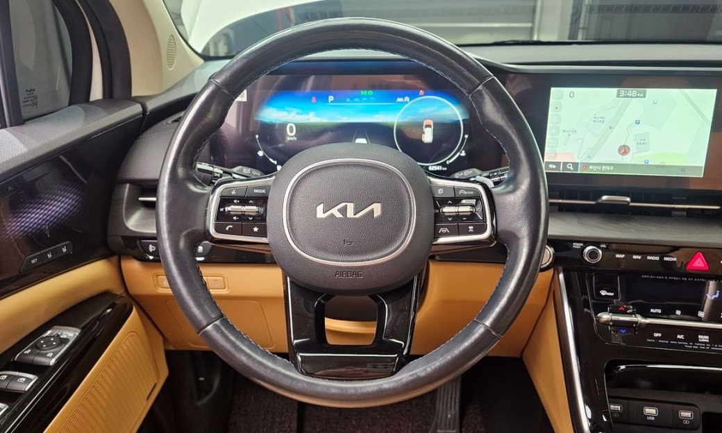 Kia Carnival 7-Seater Signature, 2022