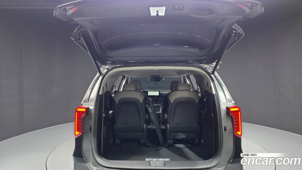 Kia Carnival 9-Seater Noblesse, 2024