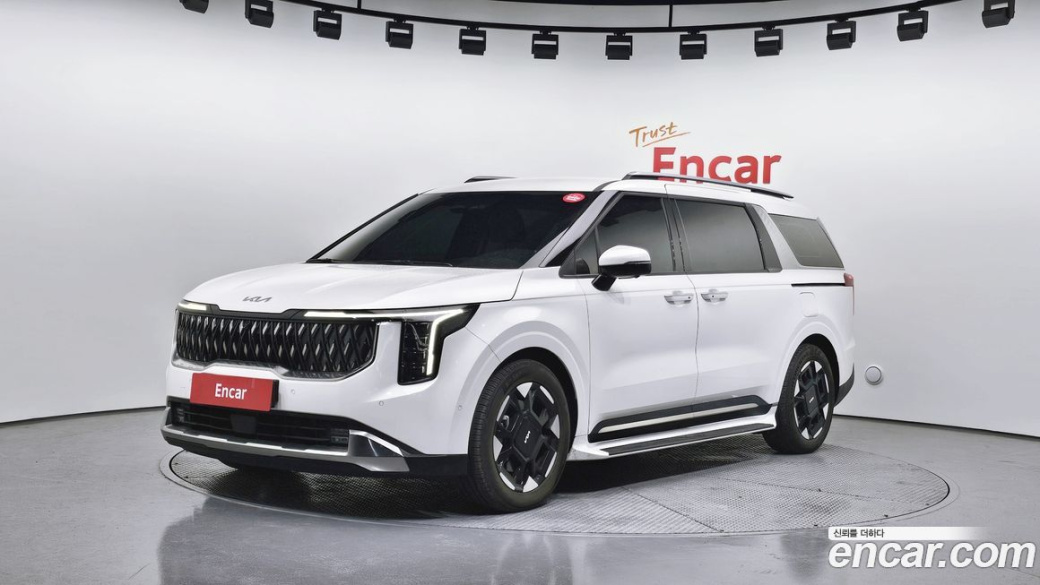 Kia Carnival 7-Seater Signature, 2025