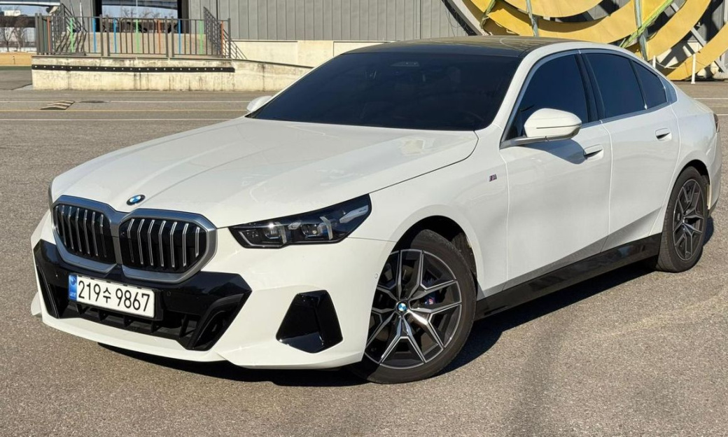BMW 5-Series 523d xDrive M Sport, 2024