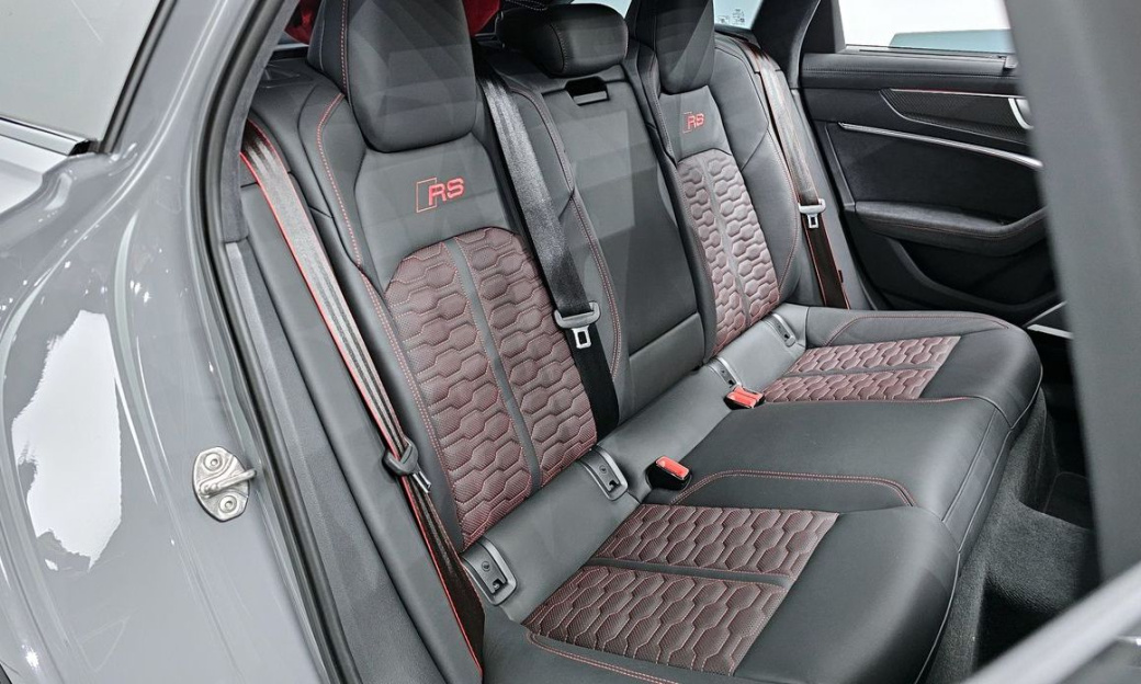 Audi RS6 4.0 TFSI Quattro Avant Performance, 2025