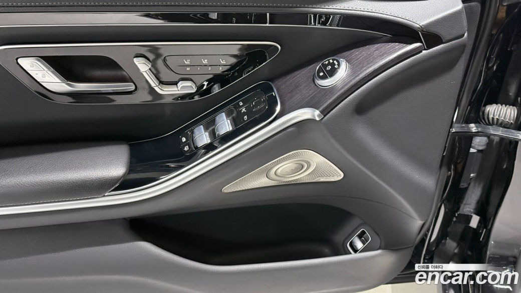 Mercedes-Benz S-Class S350 d, 2023