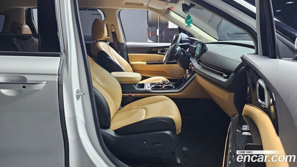 Kia Carnival 9-Seater Noblesse, 2023