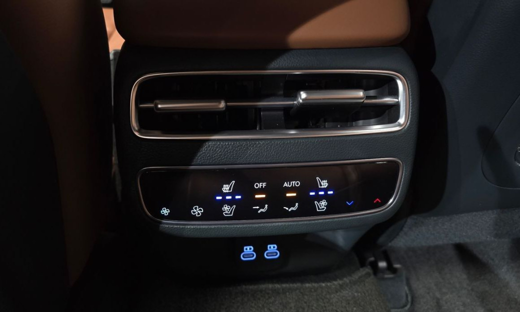 Genesis GV70 2.5T Gasoline 2WD, 2025