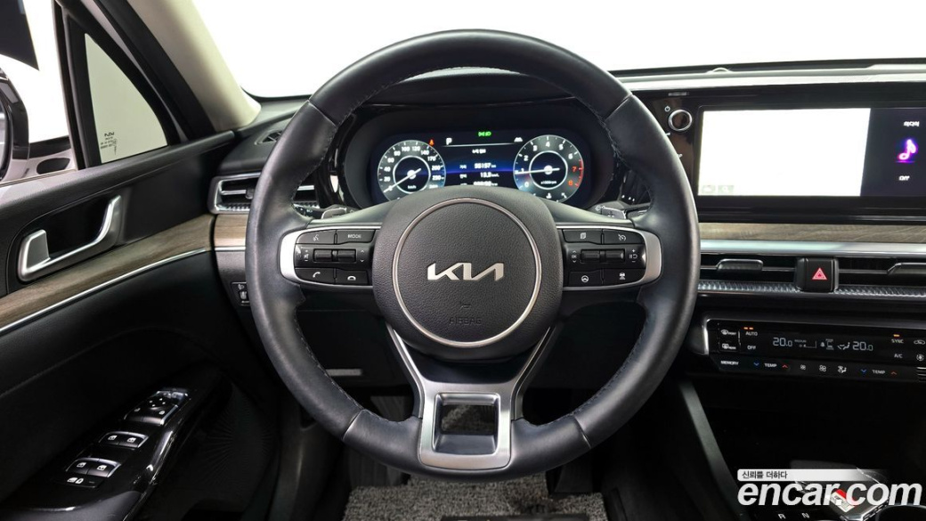 Kia K5 2.0, 2023