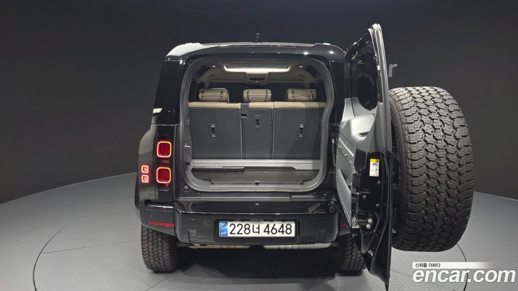 Land Rover Defender 90 D250 XS Edition, 2024