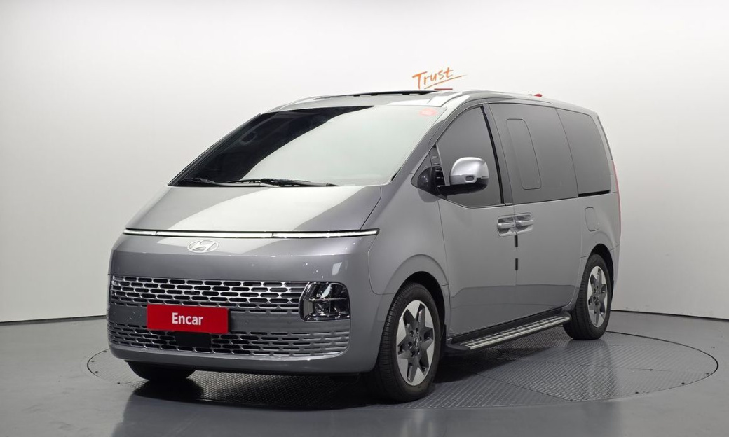 Hyundai Staria Tourer 9-Seater, 2025