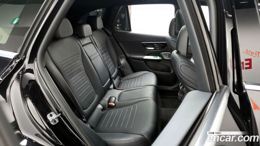 Mercedes-Benz GLC-Class GLC300 4MATIC AMG Line, 2023