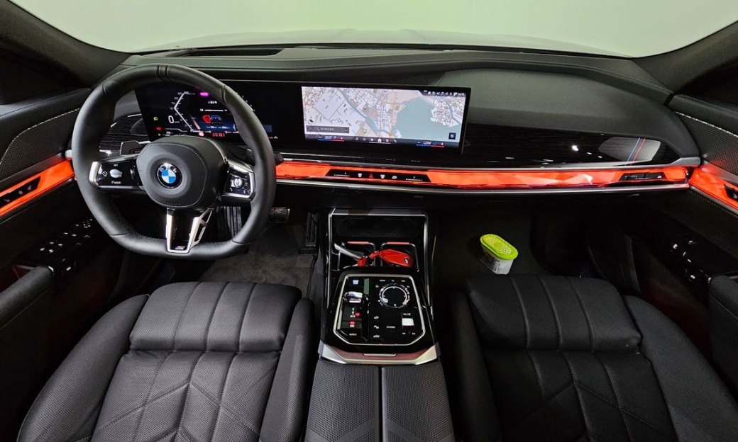 BMW 7-Series 740i xDrive M Sport, 2025