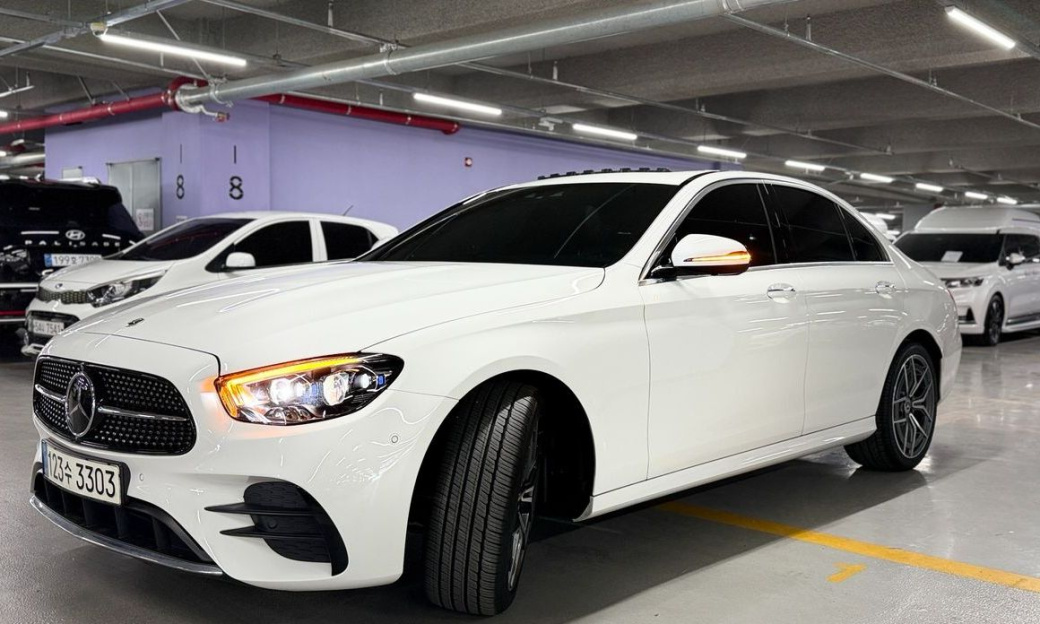 Mercedes-Benz E-Class E220d 4MATIC AMG Line, 2022