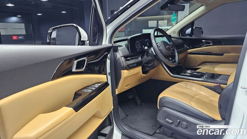 Kia Carnival 9-Seater Noblesse, 2023