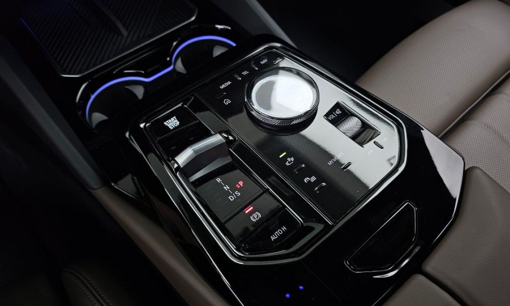 BMW 5-Series 523d M Sport, 2025