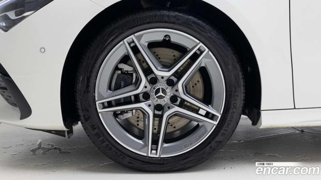 Mercedes-Benz CLA-Class CLA250 4MATIC, 2025