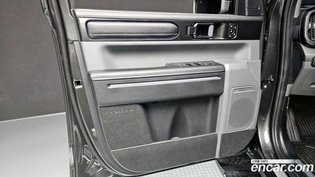 Kia Tasman 2.5T Gasoline 4WD, 2026