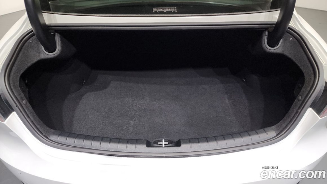 Hyundai Grandeur 2.5, 2022