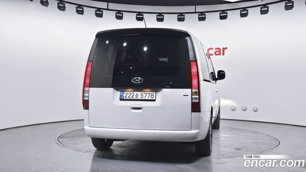 Hyundai Staria 4WD Tourer 9-Seater, 2023