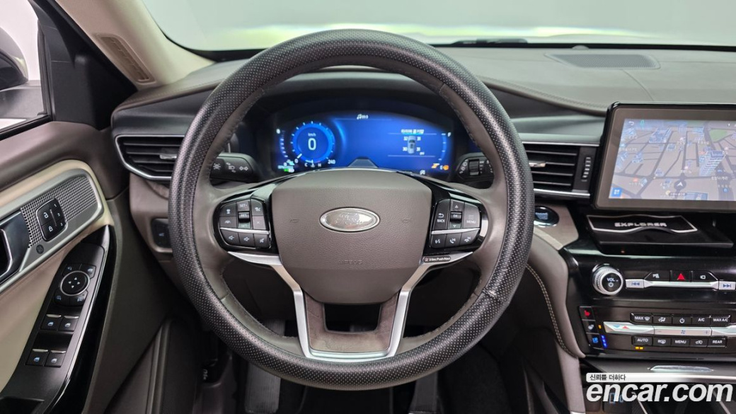 Ford Explorer 3.0 Platinum 4WD, 2022