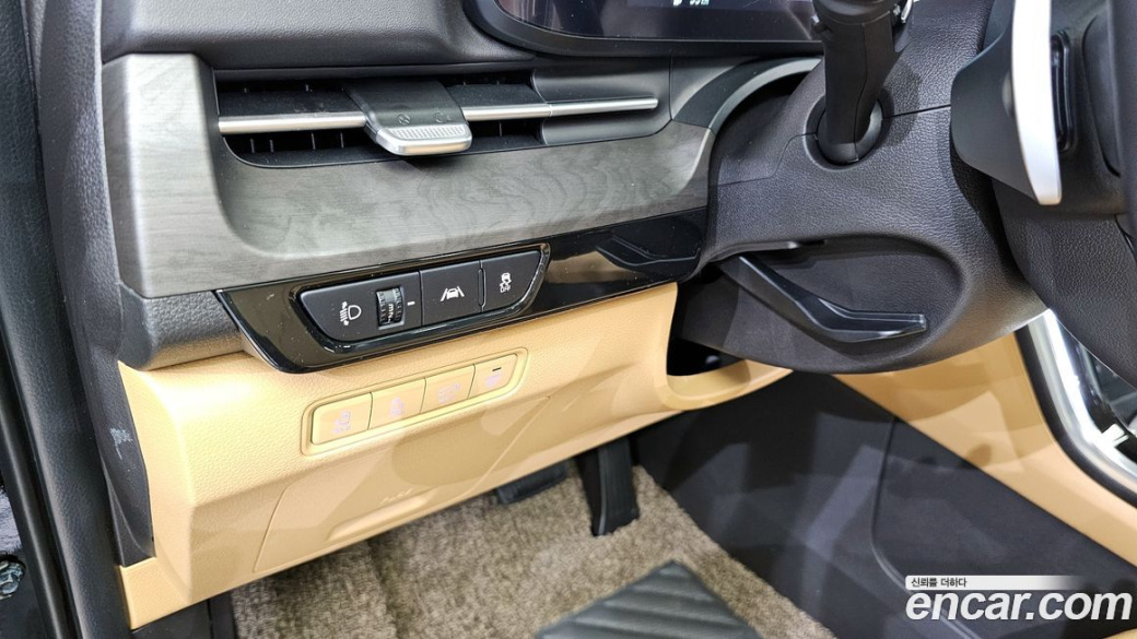 Kia Carnival 7-Seater Signature, 2023
