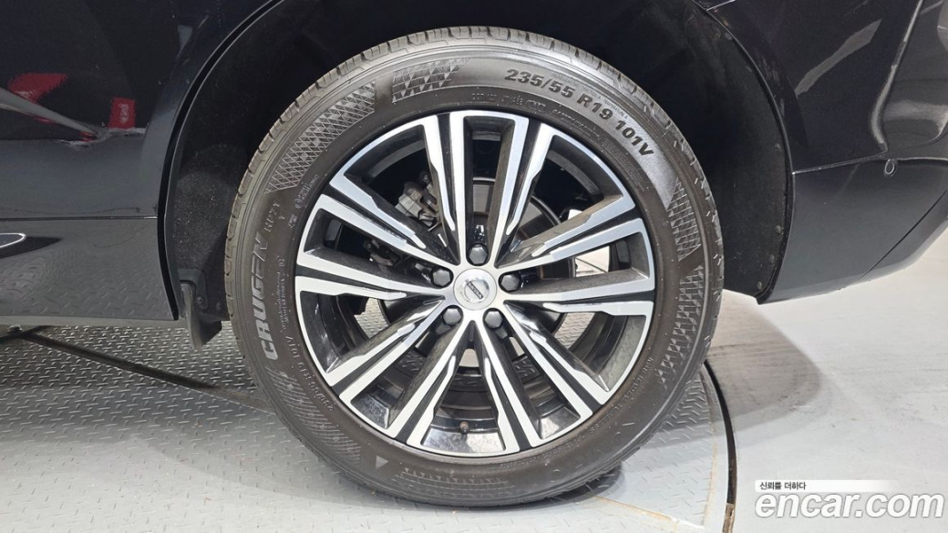 Volvo XC60 B5 Inscription, 2022