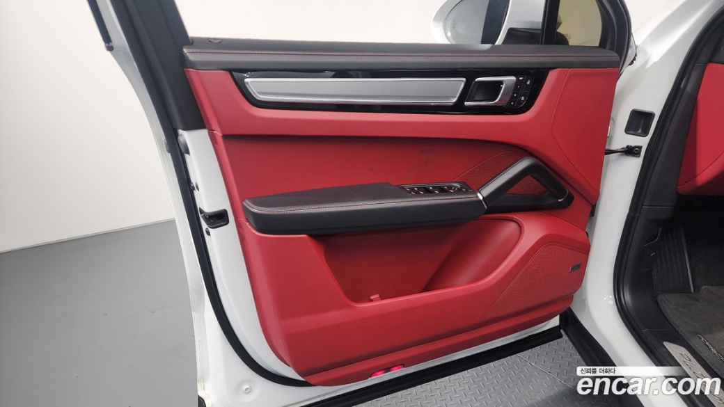 Porsche Cayenne 3.0 COUPE PLATINUM EDITION, 2023
