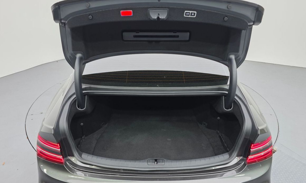 Genesis G80 Gasoline 2.5 Turbo 2WD, 2025