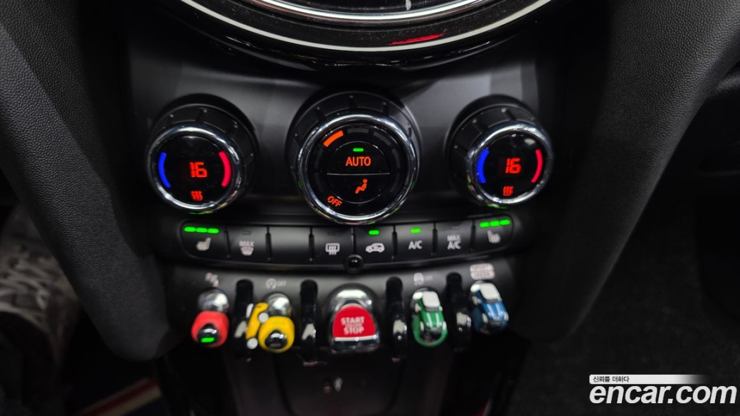 Mini Cooper Convertible Classic, 2024