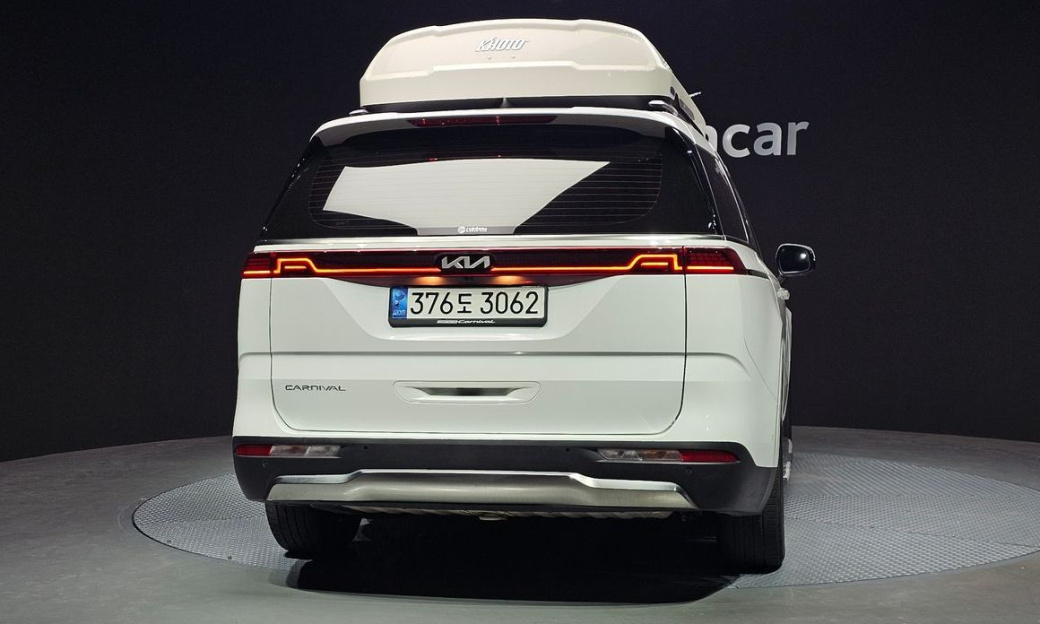 Kia Carnival 7-Seater Signature, 2022