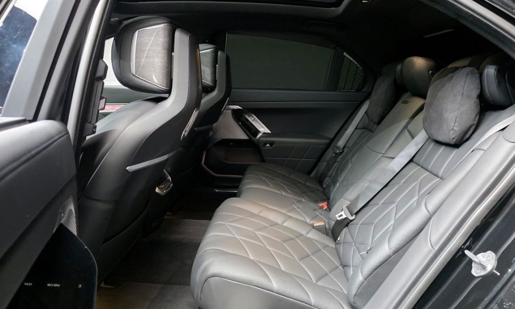BMW 7-Series 740d xDrive M Sport, 2024