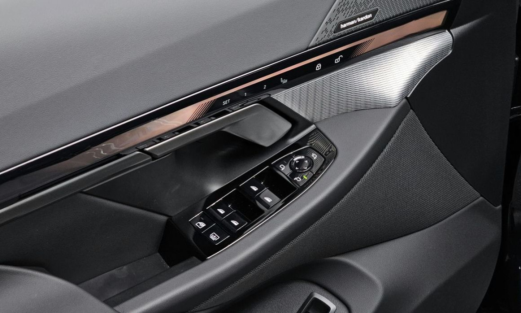 BMW 5-Series 530i xDrive M Sport, 2025