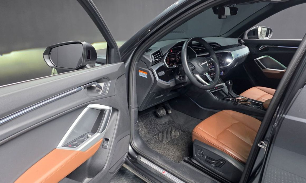 Audi Q3 35 TDI Quattro Premium, 2023