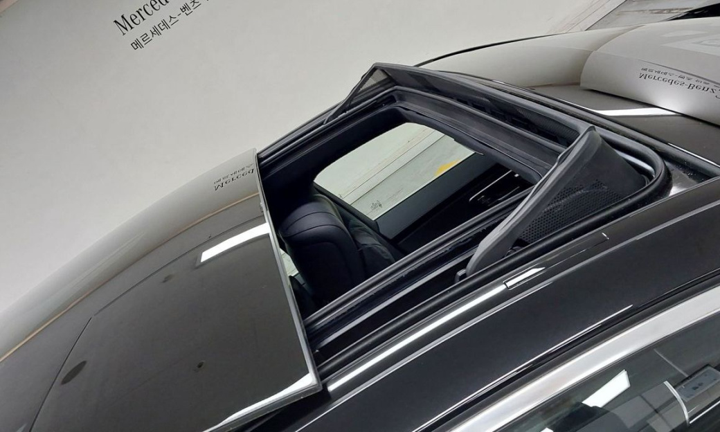 Mercedes-Benz S-Class S500 4MATIC, 2026