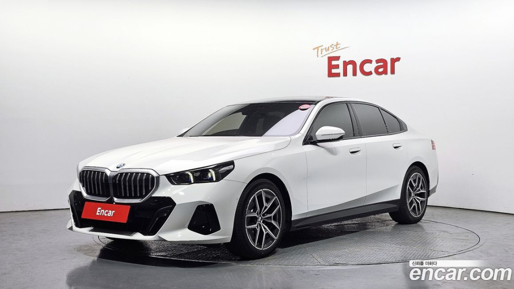 BMW 5-Series 520i M Sport, 2026