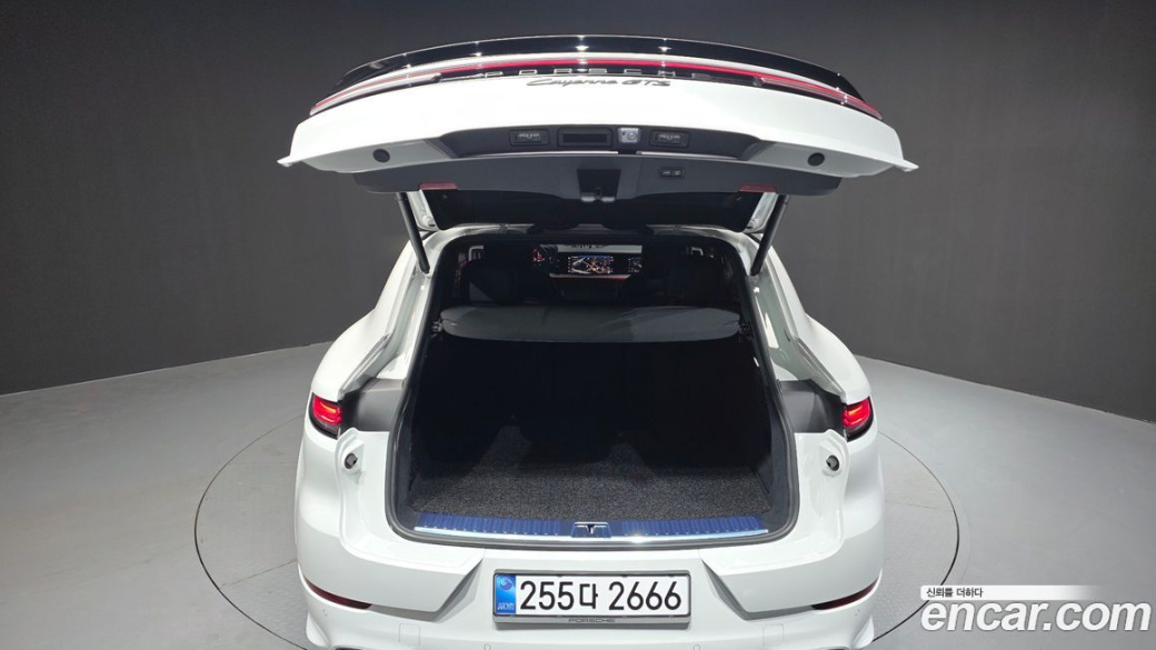 Porsche Cayenne 4.0 GTS Coupe, 2025