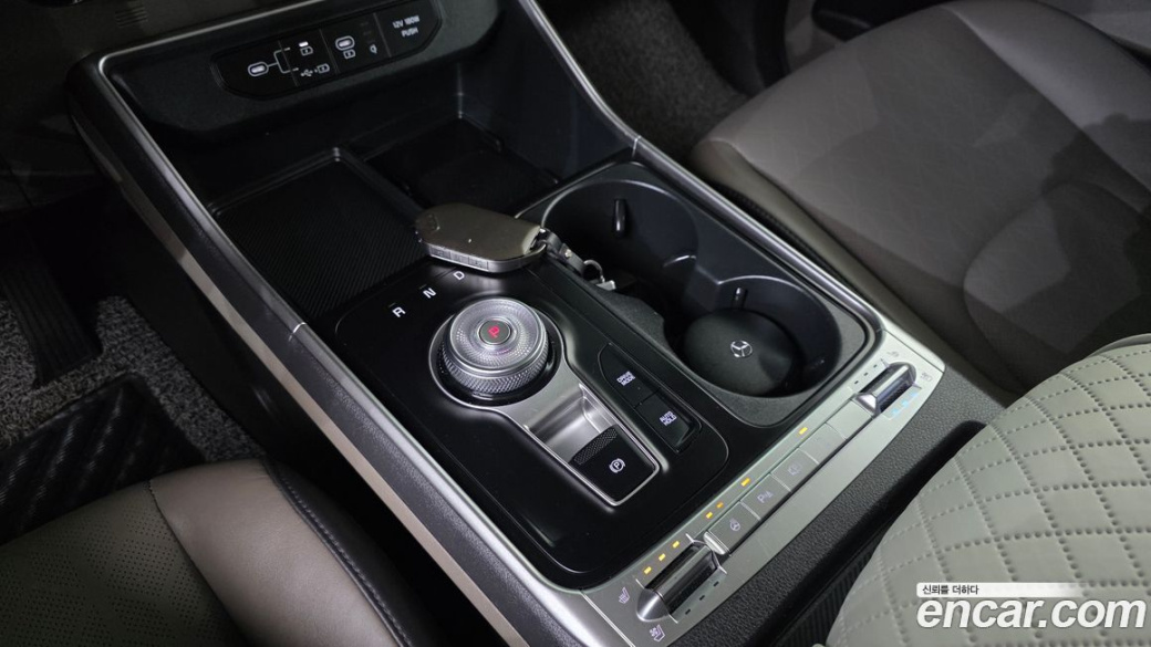 Kia Carnival 9-Seater Prestige, 2024