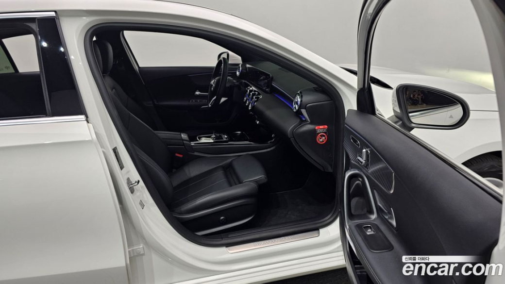 Mercedes-Benz A-Class A220 Hatchback, 2025