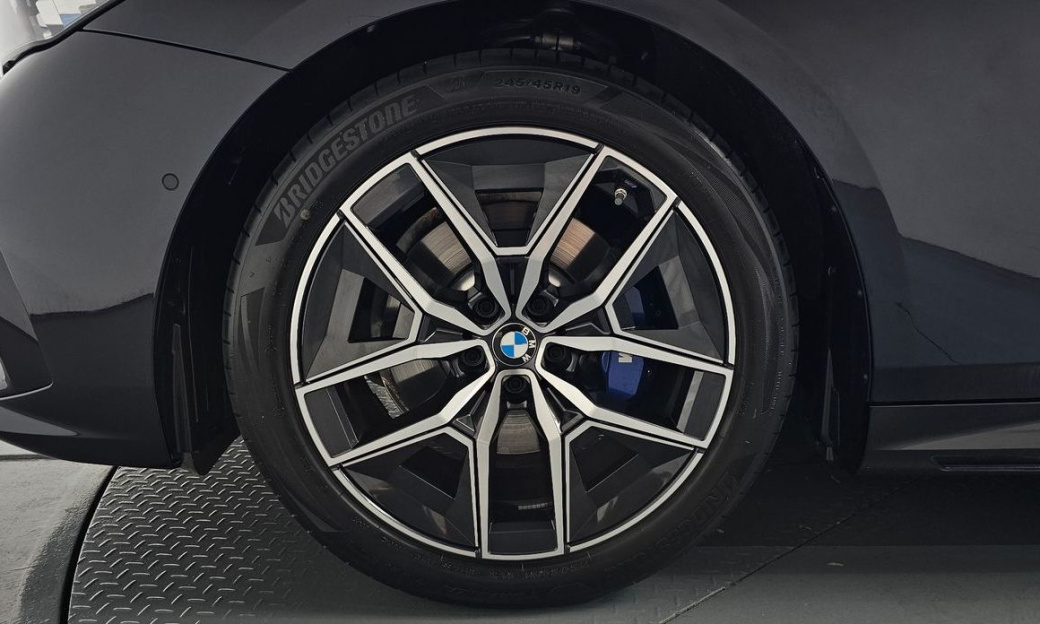 BMW 5-Series 520i M Sport, 2024