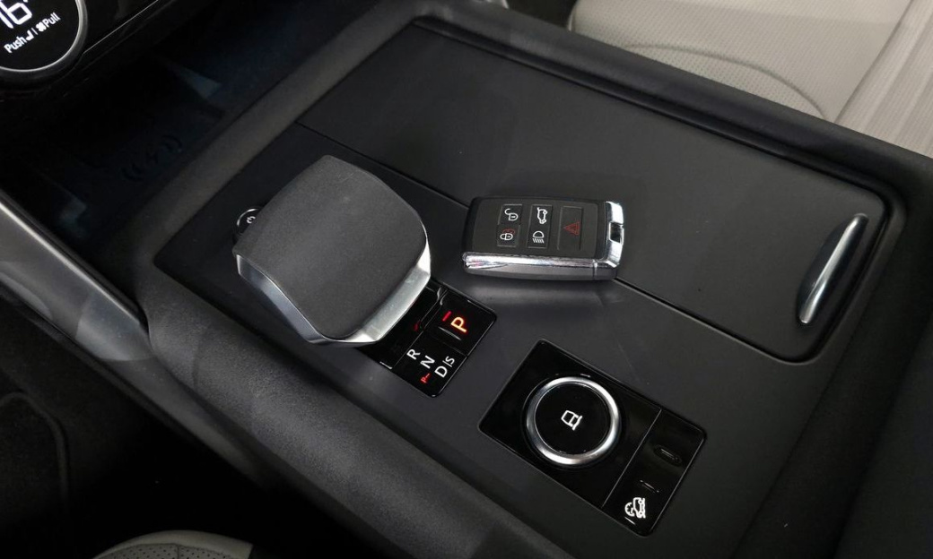 Land Rover Discovery D350 Dynamic HSE, 2025