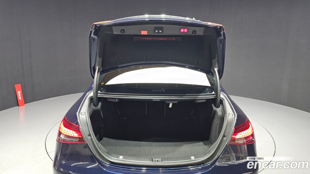 Mercedes-Benz E-Class E350 4MATIC Avantgarde, 2021