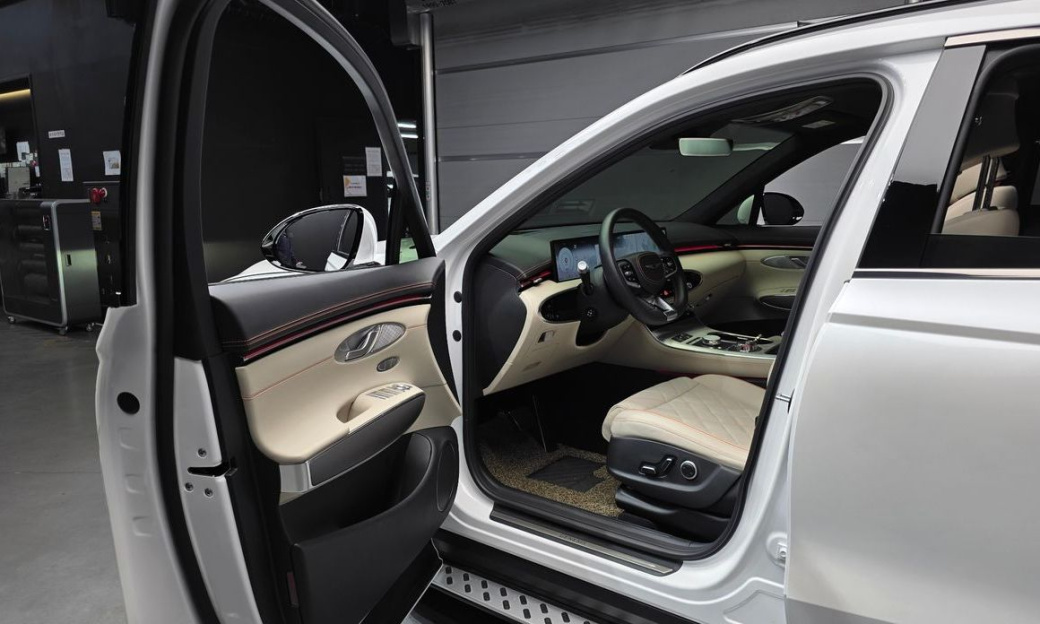 Genesis GV70 2.5T Gasoline 2WD, 2025