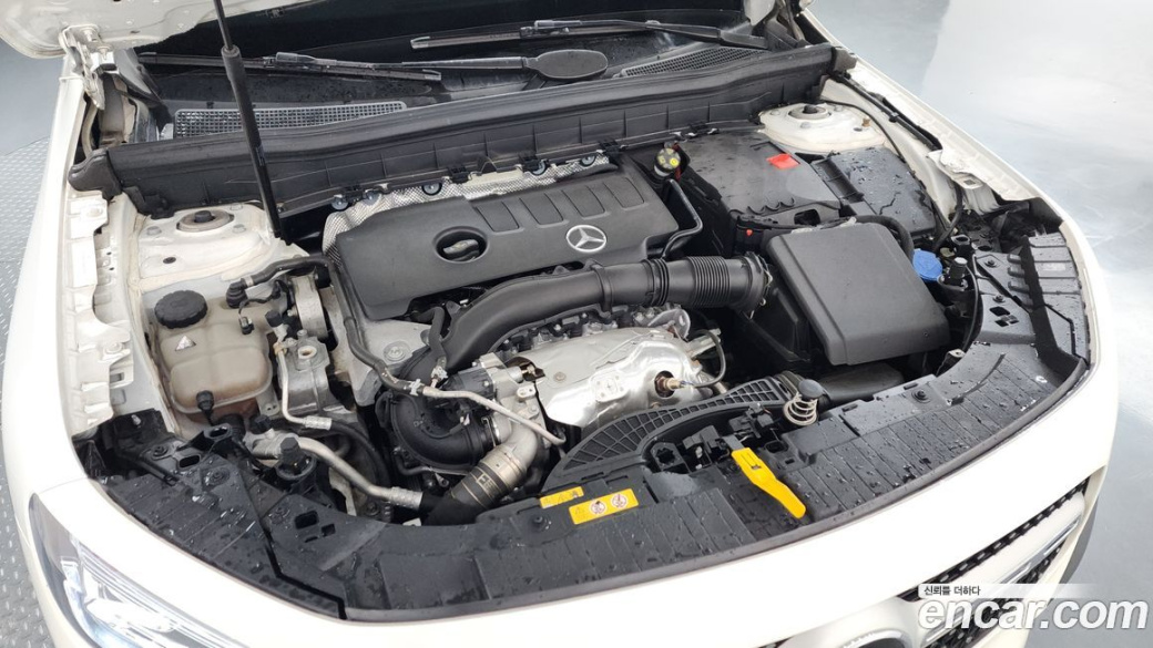 Mercedes-Benz GLB-Class GLB250 4MATIC, 2023