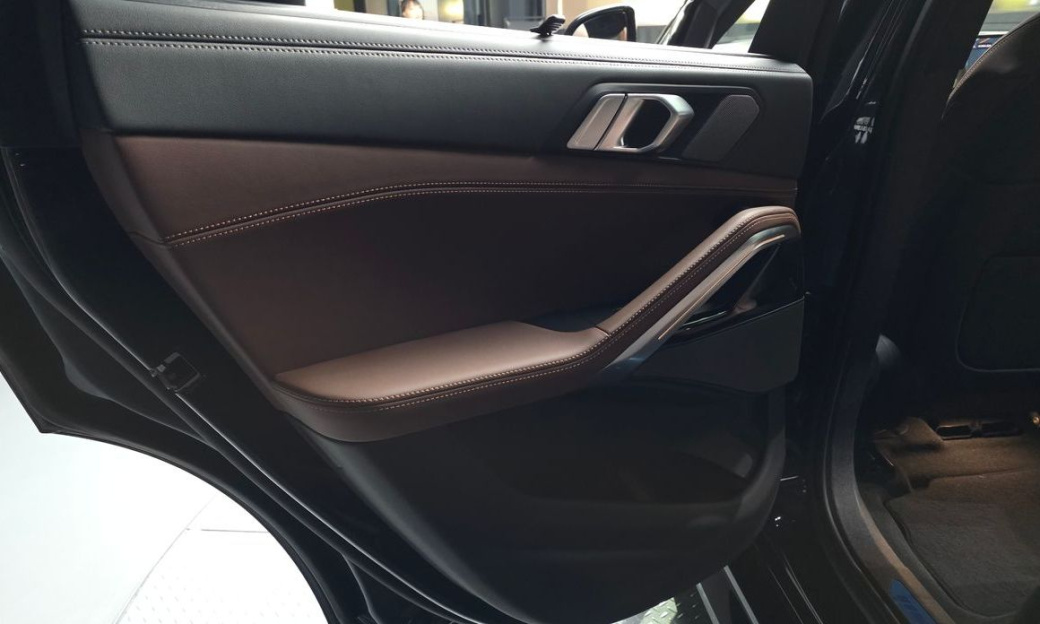 BMW X6 xDrive40i M Sport, 2025