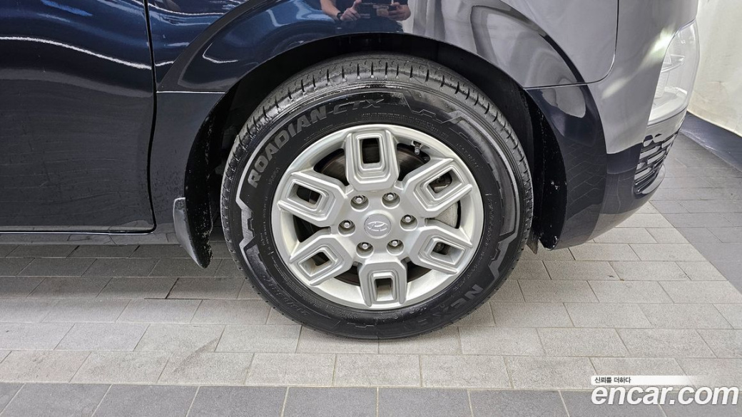 Hyundai Staria 2WD Camping Car, 2024
