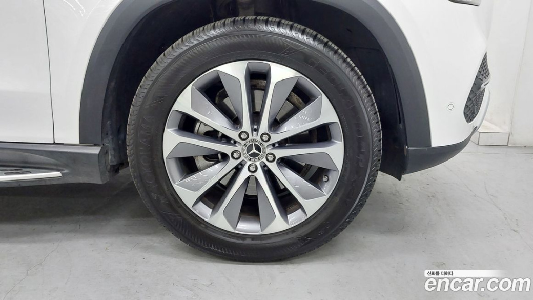 Mercedes-Benz GLE-Class GLE300d 4MATIC, 2023